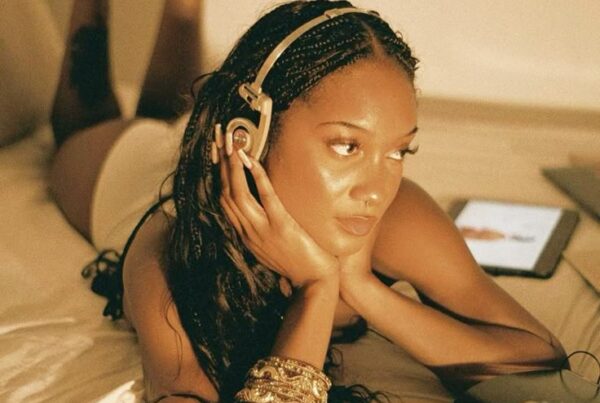 Holiday Blues: Why This Season Feels Heavy (and How to Survive It When You’re Not Feeling Festive)