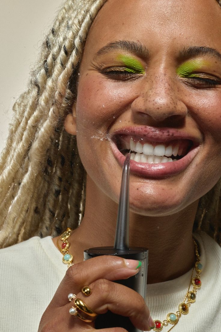 Pretty Girls Don’t Play About Their Oral Hygiene: How To Ensure Fresh Breath All Day